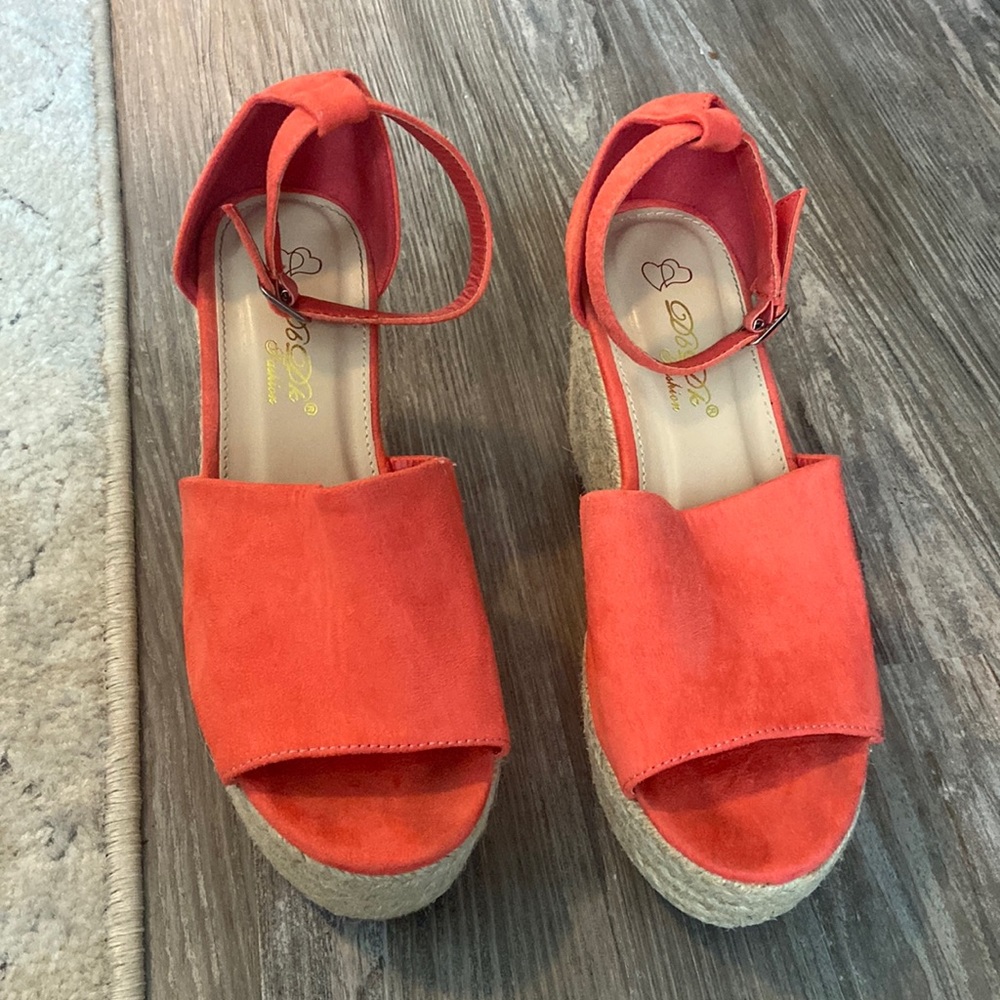 Coral platforms - Picture 2 of 4